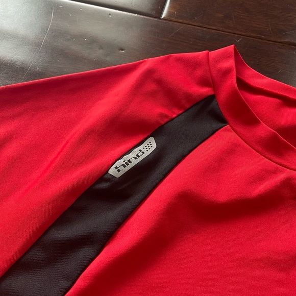 Mens Hind Running/Working Out Compression Shirt Red and Black Size Medium - Picture 6 of 6